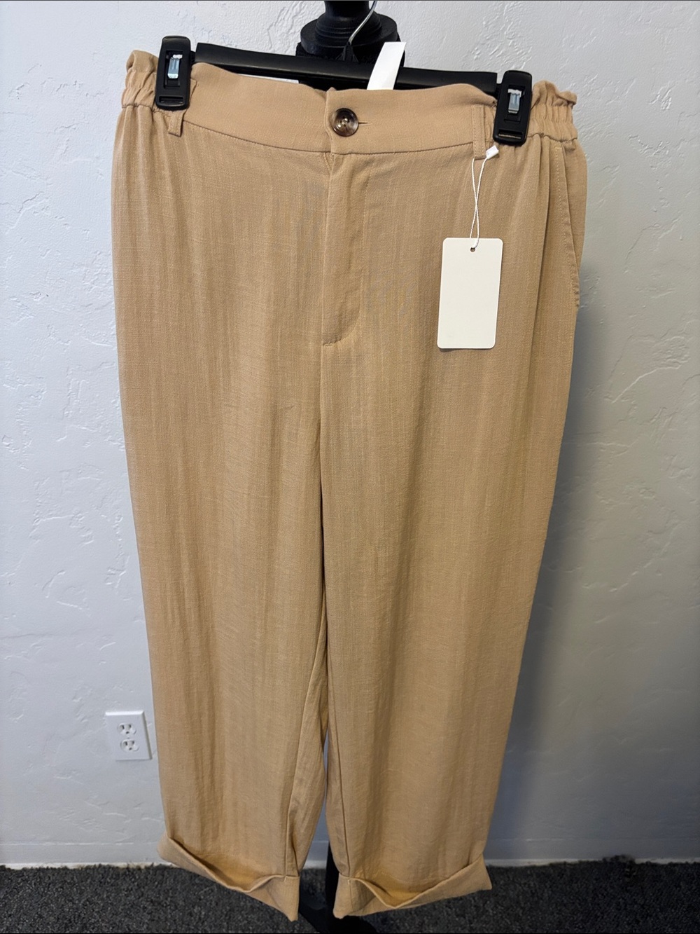 HALARA Women's Tan Chinos